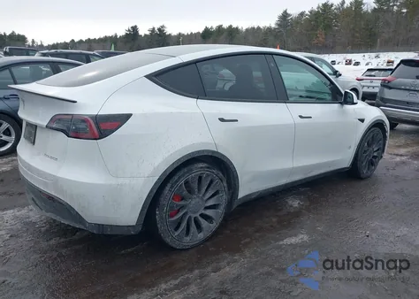 2022 Tesla Model Y Performance Dual Motor All-Wheel Drive z USA, uszkodzony, nr VIN 7SAYGDEF7NF308720